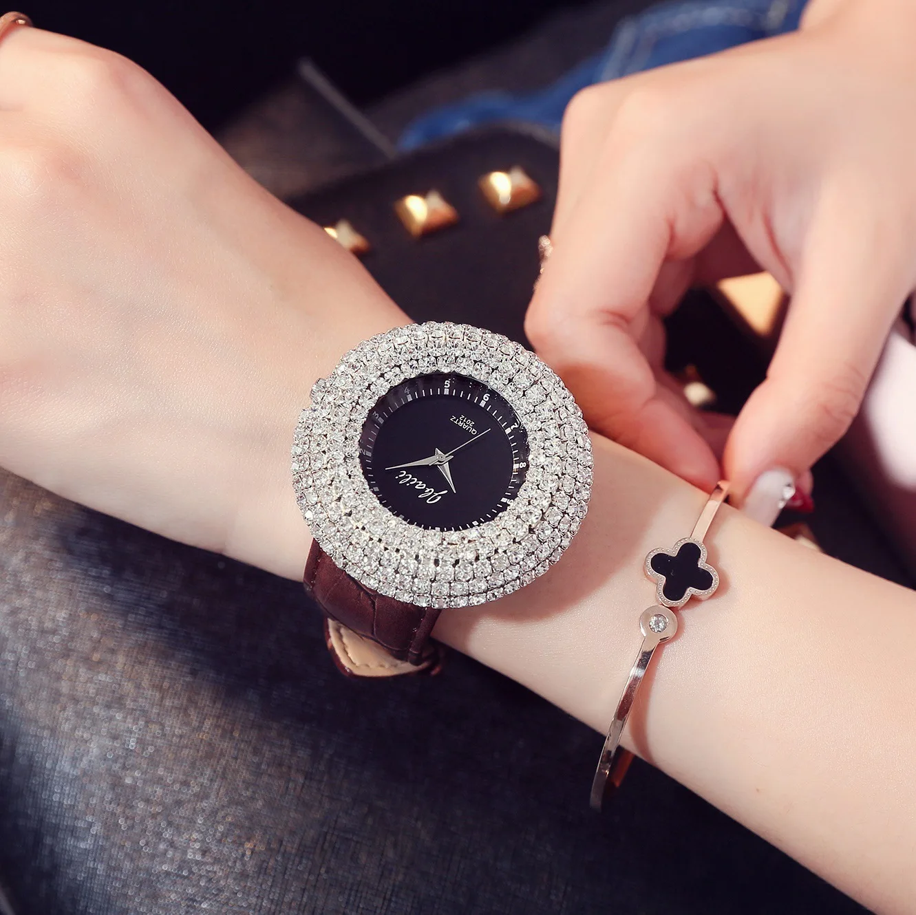 

Casual Dress Watch Fashion Brand Rhinestone Water Resistant Steel Mesh Sobretudo Feminino Japan Quartz Movement Women Watches