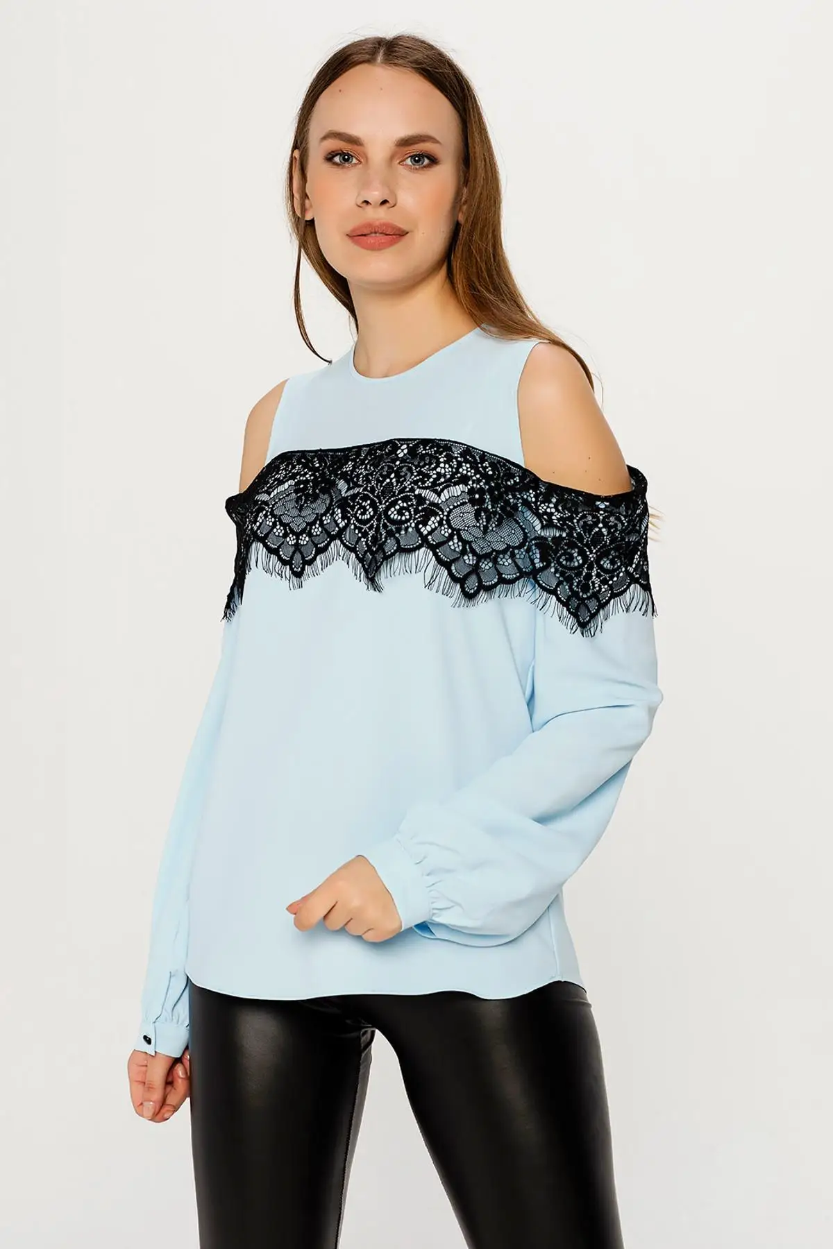 Lafaba женский Bebe синий на плечах с низким вырезом и кружевной отделкой Bluz 18Y013250 |