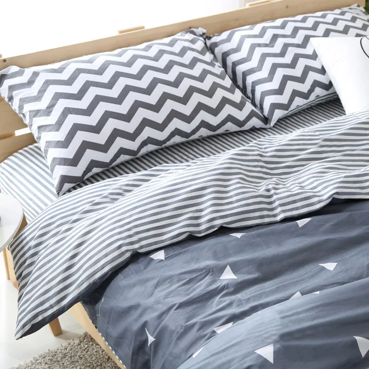 

Western Europe simple style fashion stripes four pcs bedding sets high quality 100% cotton duvet cover bedsheet 2 Pillowcases