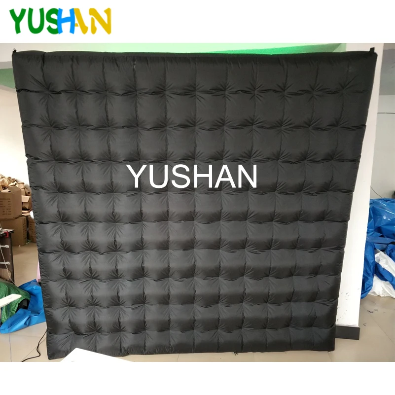 2.4 Black Curve wall 02
