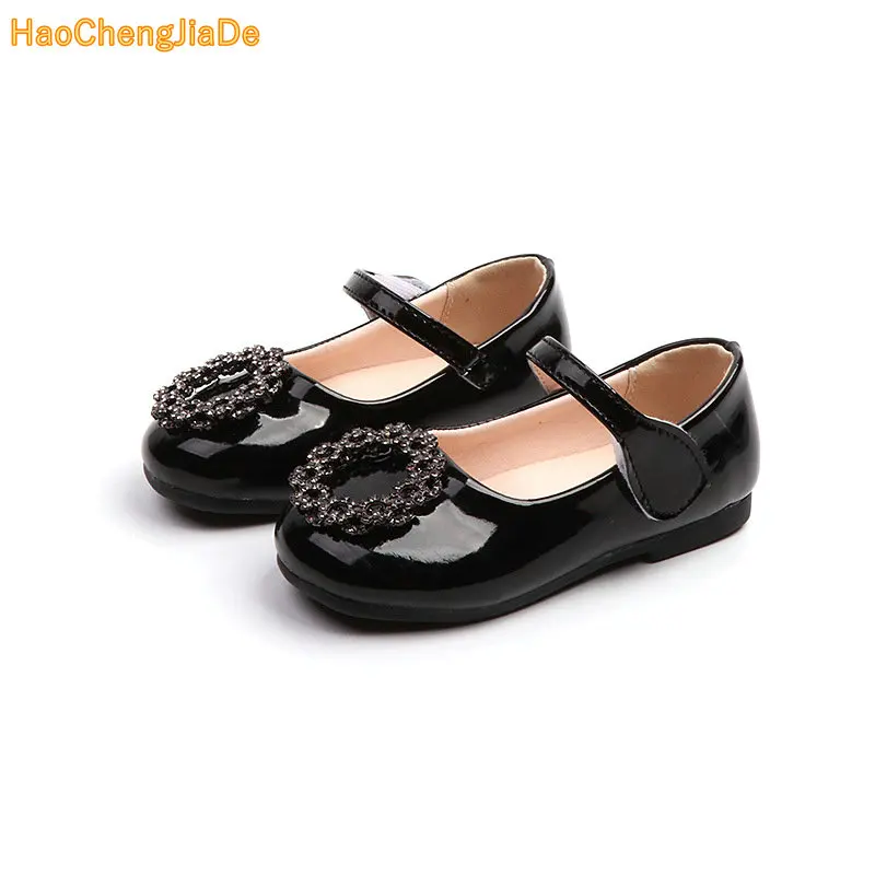 

spring and summer PU leather princess shoes female child sandals cutout child single shoes breathable rivet t shoes