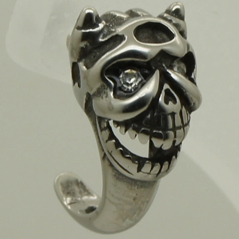 

cool men/boy horn clear cz stone skull 316L stainless steel stud earring