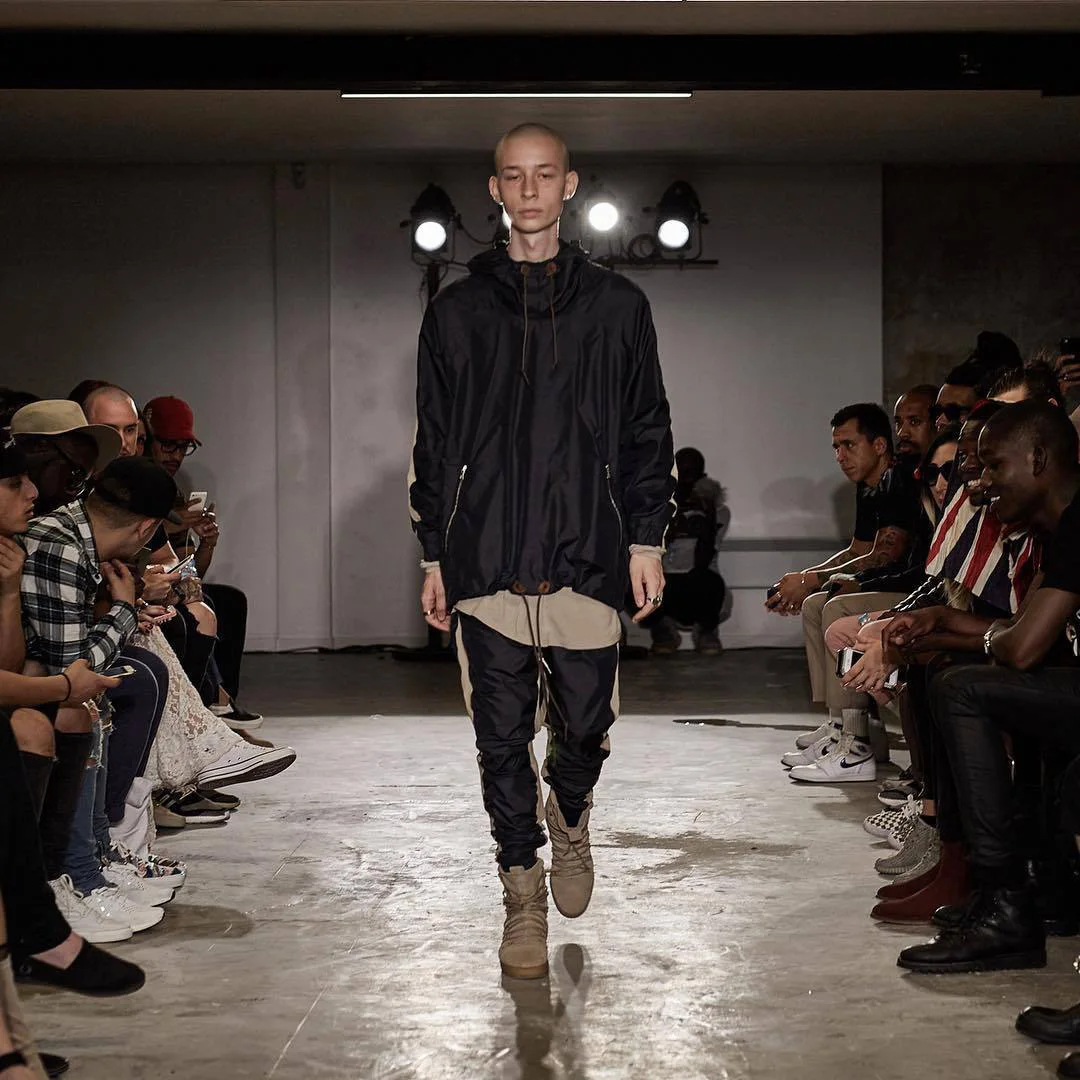 Kanye West Stripe Hooded Windbreaker Men Streetwear Colorblock Elastic Drawstring Mens Jackets and Coats Black Windbreakers Kanye West Stripe Hooded Windbreaker Men Streetwear Colorblock Elastic Drawstring Mens Jackets and Coats Black Windbreakers