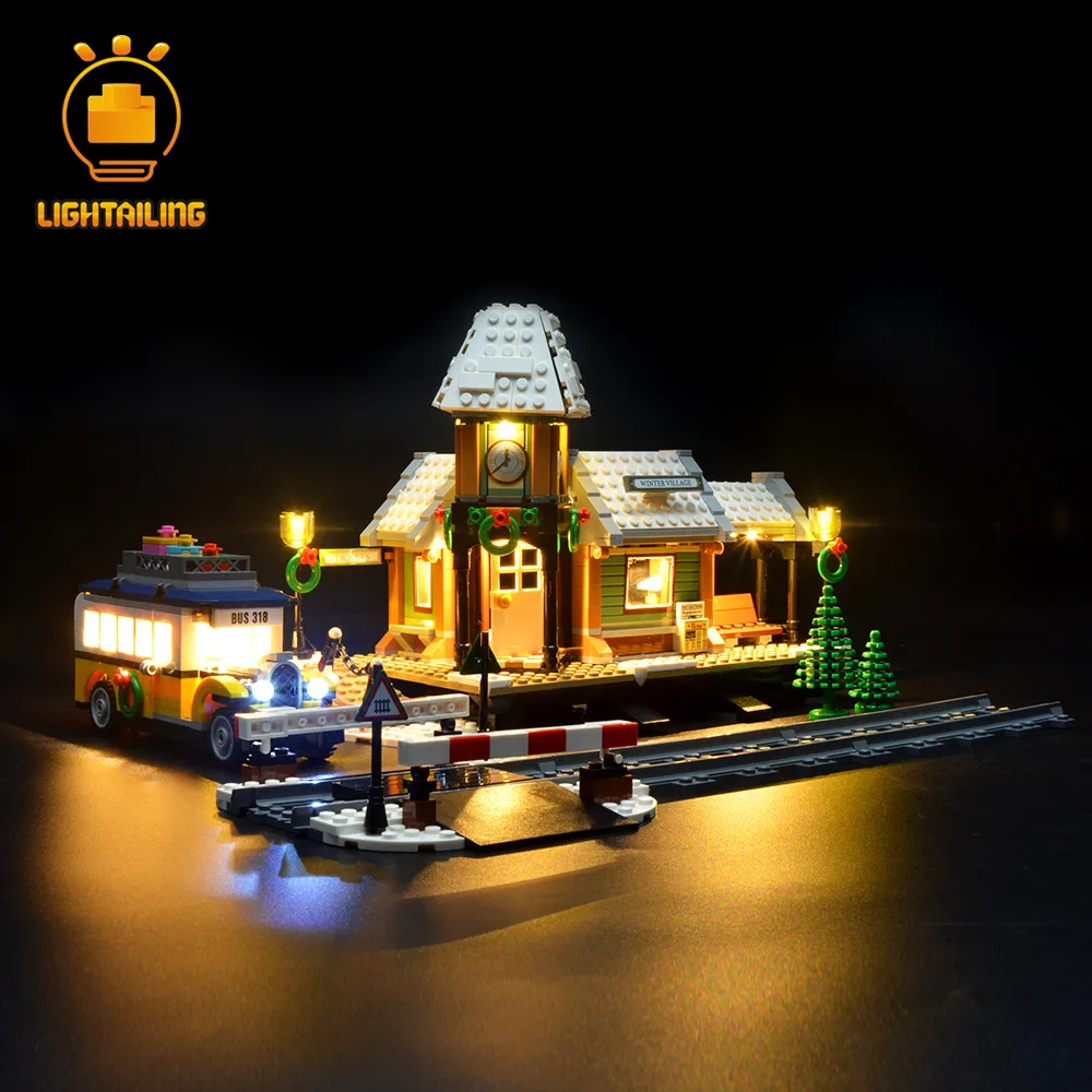 Дешево Легкий светодиодный комплект освещения для подлинной творческой серии зимняя деревенская станция Строительные блоки совместимы с моделью...
