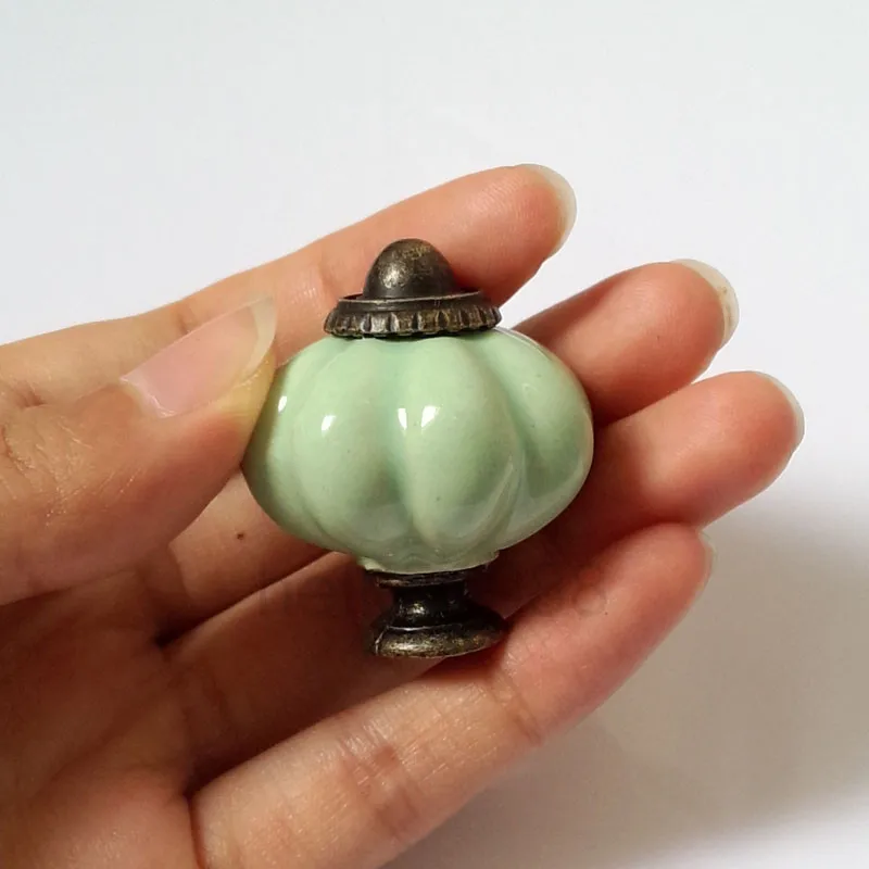 Light green (2).jpg