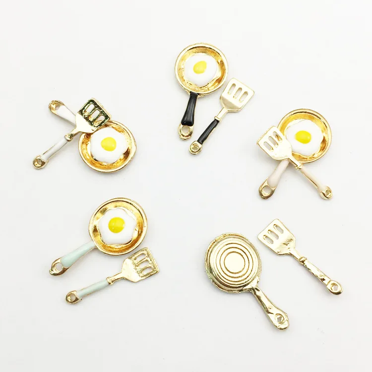

10pcs Diy Korean jewelry gold color enamel frying pan and shovel charms turner pendants alloy small hanging Bracelet accessories