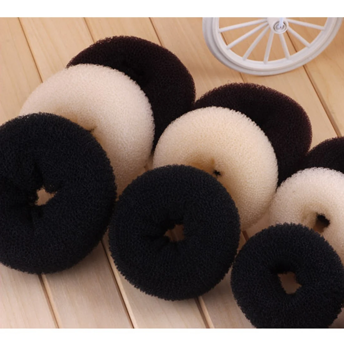 

5Pcs/Lot Charming Foaming Ball Shape Hair Band Good Donut Meatball Head Bud Sponge Hair Band Fashion Bun Clip