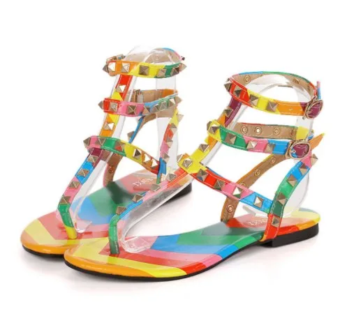 

L 2019 Women Summer Colorful Rainbow Flats Sandals Lady Fashion Flop Flip Rivets Female Strap Sandles Quality Studded Shoes