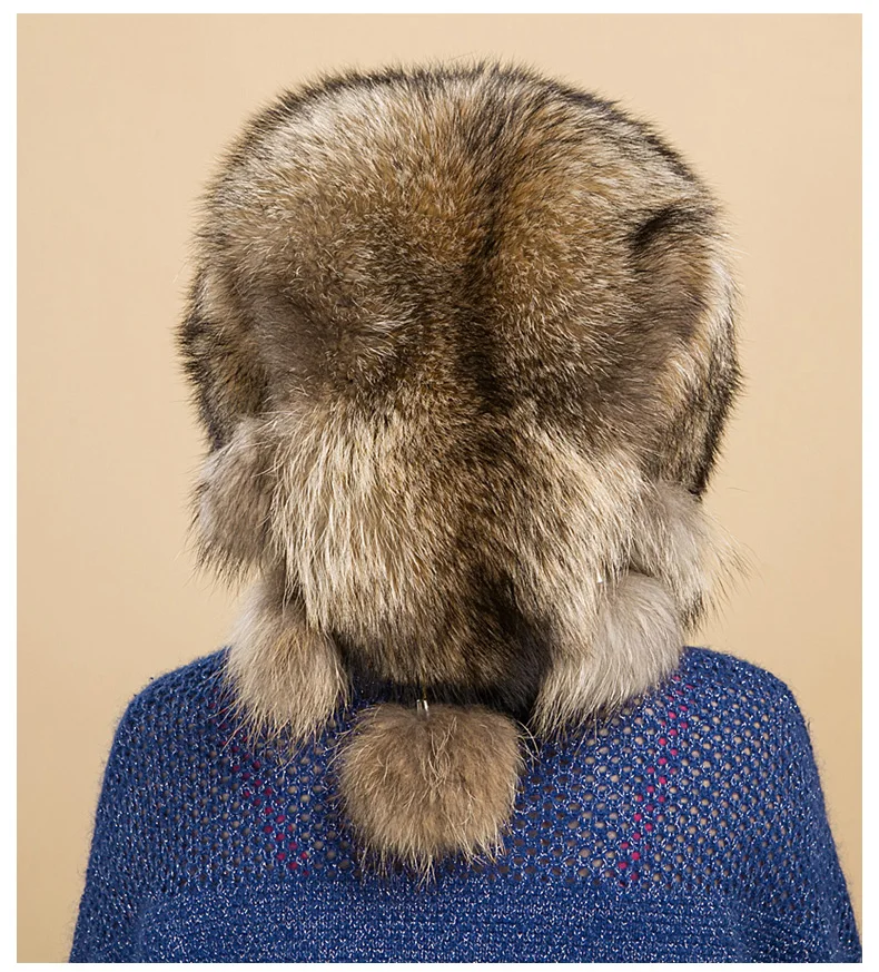 

2019 new fur hat female winter prickly natural fur ear padded fashion wild outdoor berets Korean version of the tide