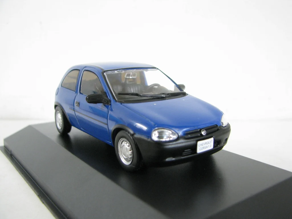 I XO 1:43 CHEVRO LET CORSA 1 0 (1994) Бутик игрушечный автомобиль из сплава для детей Детские