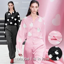 12momme 114 см ширина розовый черный с принтом сердца шелк тутового цвета крепдешин летнее платье рубашка Одежда Ткань