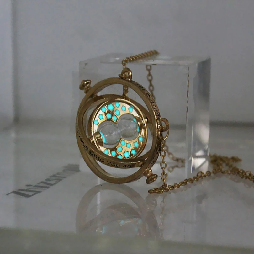 Time-Turner ожерелье с кулоном ожерелья с песочными часами светится в темноте ночью для мальчиков, девочек, женщин, мужчин ожерелье подарок на праздник