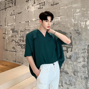 

Men Short Sleeve Loose Cotton Linen V-neck Oversize Casual Pullover Shirts Male Streetwear Punk Gothic Tees Shirts