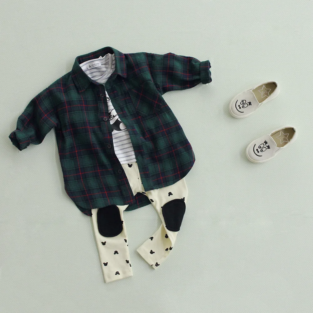 Детская одежда г. модная клетчатая рубашка с длинными рукавами и буквенным принтом для маленьких мальчиков топы с отложным воротником на пуговицах, блузки, пальто
