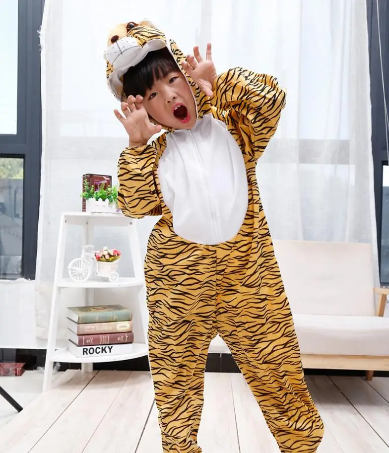 

Tiger plays costumes, kindergarten children's day stage costumes and festive costumes. Halloween. Dance show