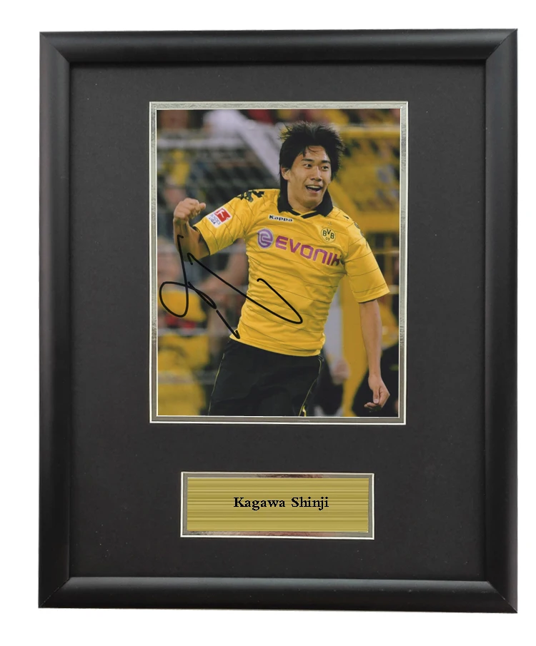 

Photo Framed with SA COA Kagawa Shinji autographed signed