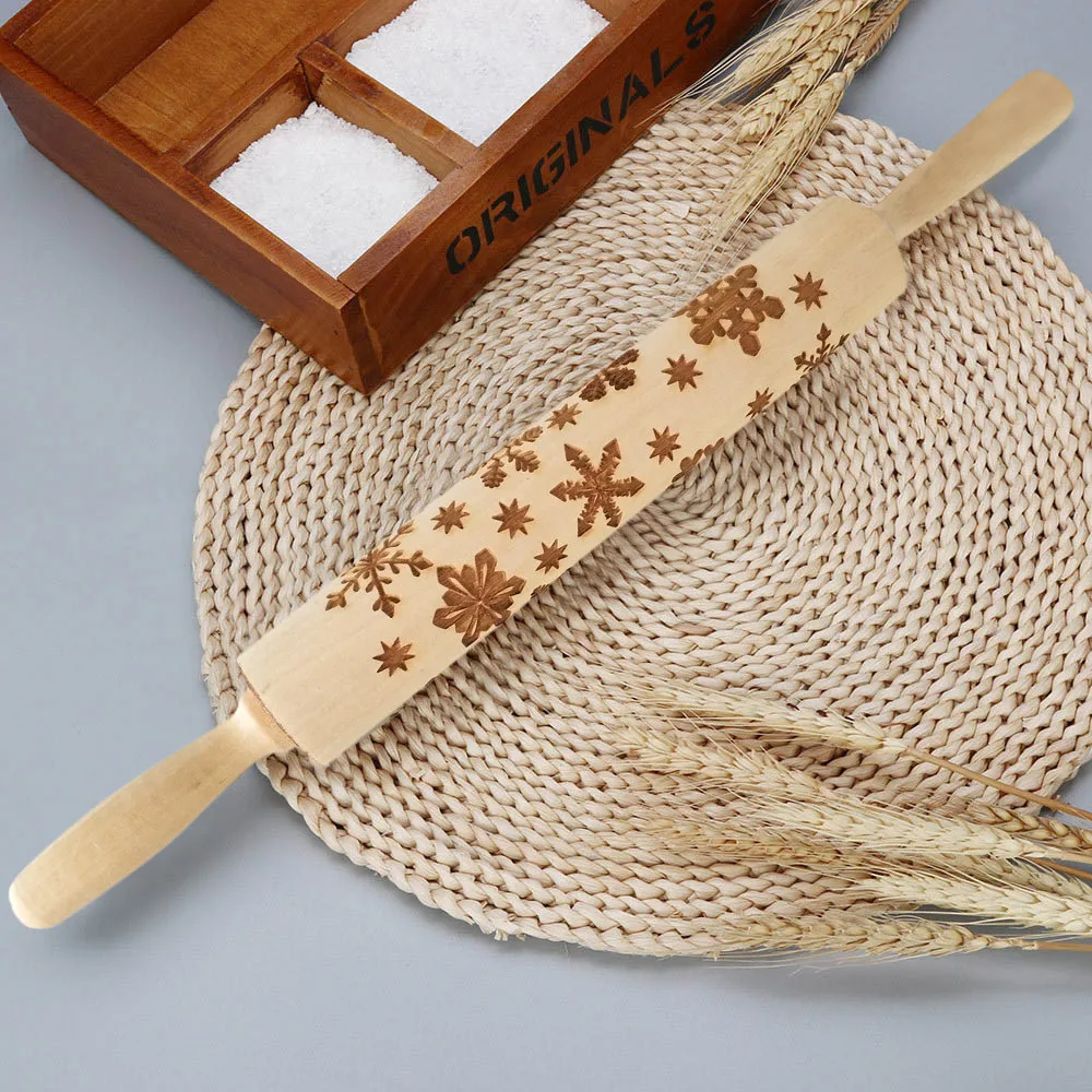 

Christmas Embossed Rolling Pin Carving Wood Baking Dough Snowflake Pattern Embossed Rolling Pin