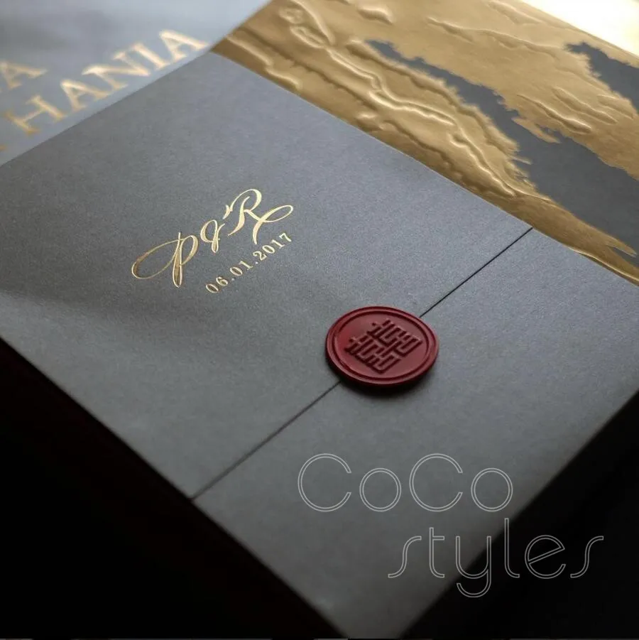 Cocostyles personalized luxury foiling invitation card with pocket envelope for high end wedding - 32883345869