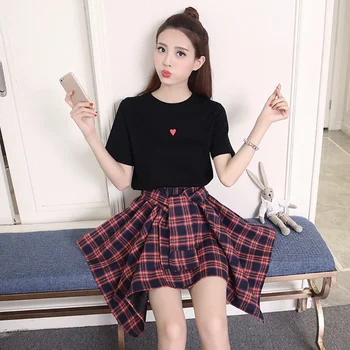

Summer Fashion Women Round Sets T-shirt Suit Skirt White Two Short-sleeved neck Women + Plaid Irregular piece