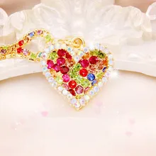 Модный стиль цветной бриллиантовый дизайн в форме сердца для мобильного телефона, Пылезащитная заглушка для Iphone samsung 3,5 мм Пылезащитная заглушка