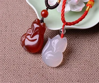 

100% Real White red Natural Agate Carved Cute Fox Amulet Lucky Pendant Necklace Fashion Blessing Pendants Lover's Jewelry