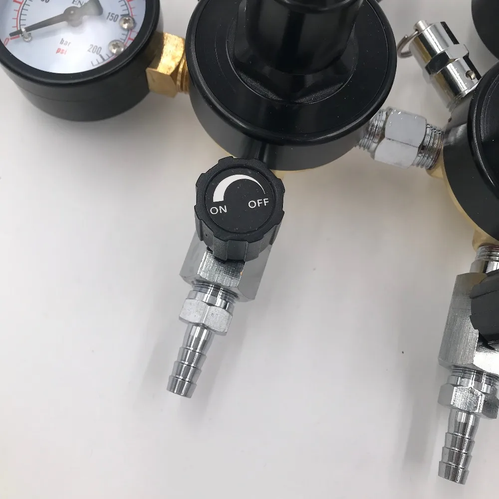 Четыре CO2 датчик регулятора с Checkvalves, доморощенного CO2 регулятор, 0~ 2000psi, 0~ 60psi, CGA320