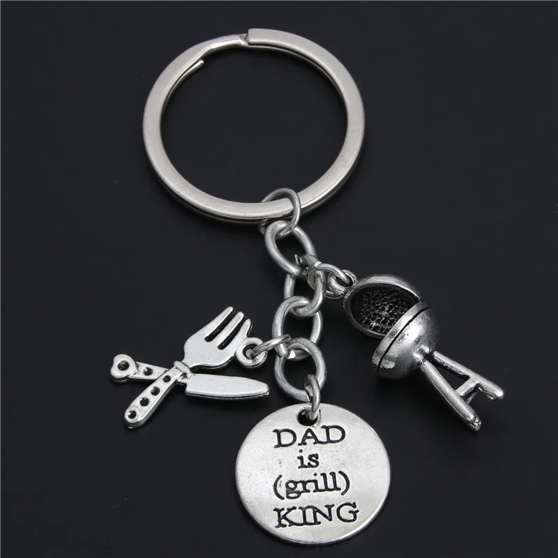 

DAD IS grill KING Dad Father's Day BBQ Grill Cutlery Charm Pendant Keychain Outdoor Keychain Pendant Alloy Jewelry Holiday Gift
