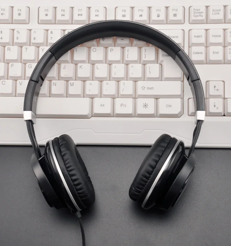 2018 NEW Gaming Headsets Big Headphones with Light Mic Stereo Earphones Deep Bass for PC Computer Gamer Tablet PS4 X-BOX