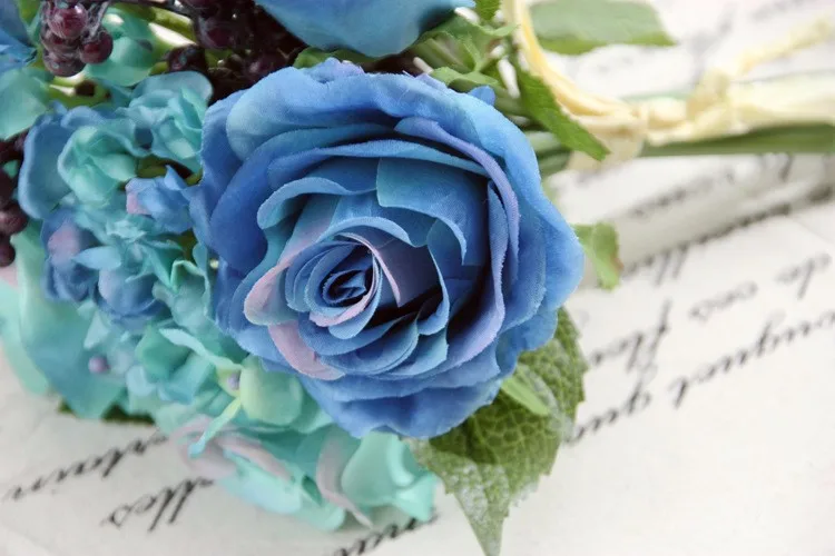 Искусственный шелк Голубая роза цветы букет Искусственные ягоды цветочные свадебные искусственные цветы гортензии для украшения дома