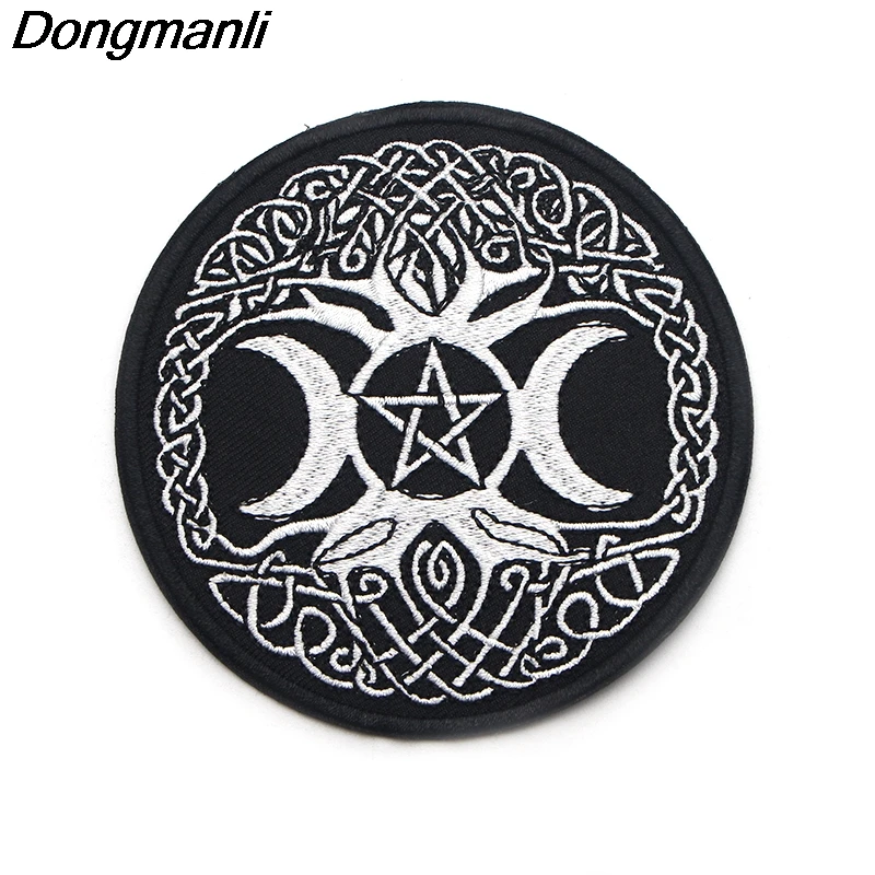 

P2289 Triple Moon Goddess Wicca Pentagram badge Magic Amulet Iron On Sewing On Embroidered Applique Patch Clothes