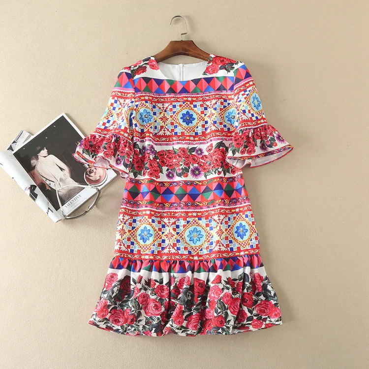 

New Retro Runway Designer Dress Lady 2018 Female High Quality Round Collar Print Diamonds Half Sleeve Women Fishtail Short Dress