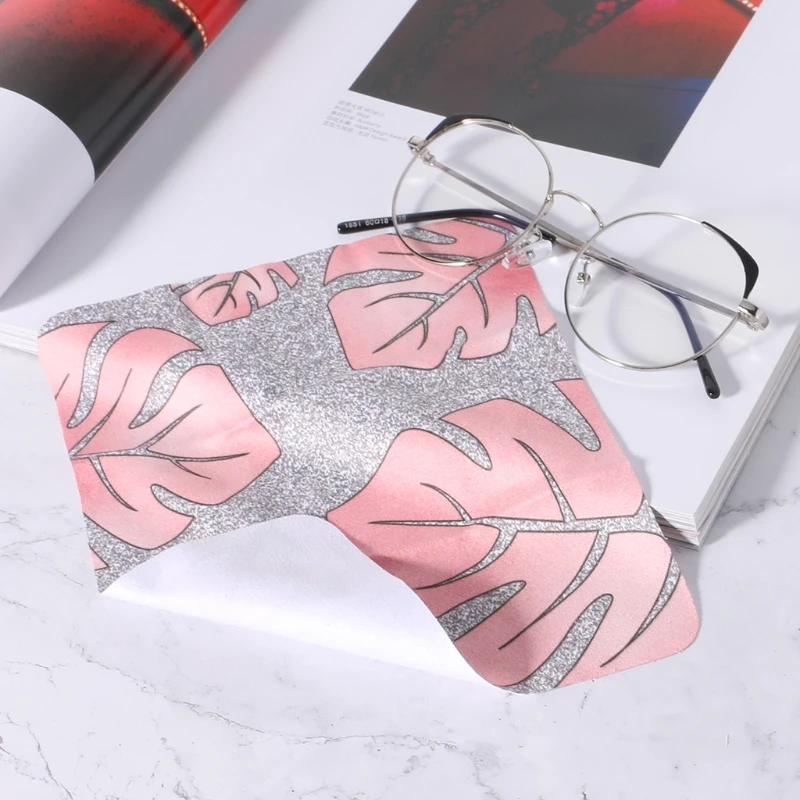 

New Glasses Cloth Nordic Style 145x175mm Soft Suede Clean Wipe Dust Phone Screen Random delivery