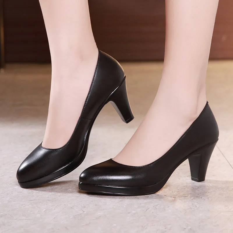 Новинка года; модные женские туфли-лодочки с острым носком на высоком каблуке; Туфли-лодочки на платформе; женская обувь для работы; неглубокие черные туфли для танцев