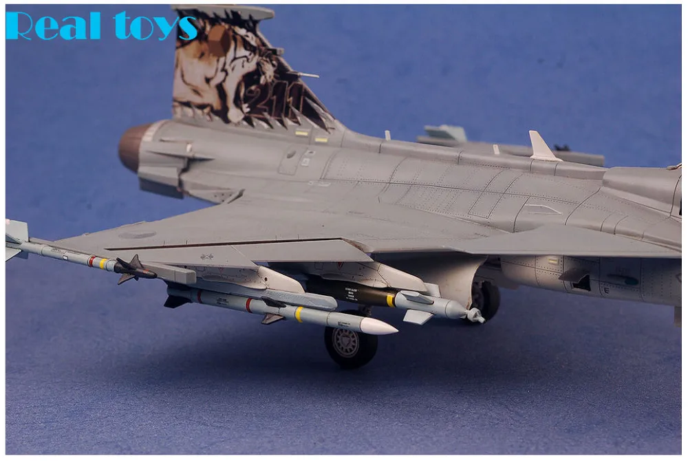 Набор пластиковых моделей Kitty hawk KH80117 1/48 Jas-39A/C Gripen