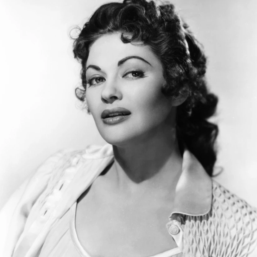 Raw Edge Yvonne De Carlo 1956 Photo Print (16 x 20)