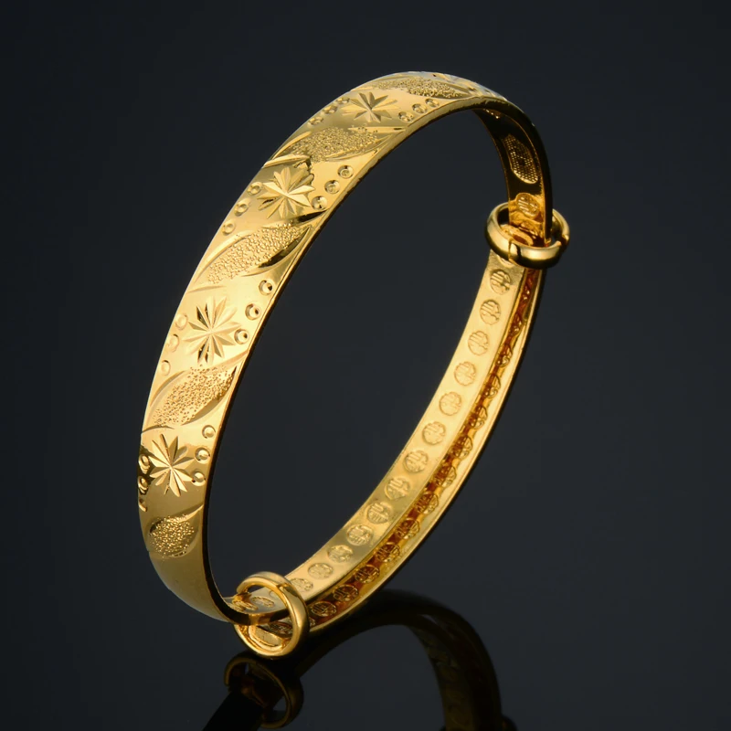 

Newest Luxury Woman Bracelets & Bangles Gold Color Flower Charm Braclets For Women Vintage Famous Designer Jewelry SL670D