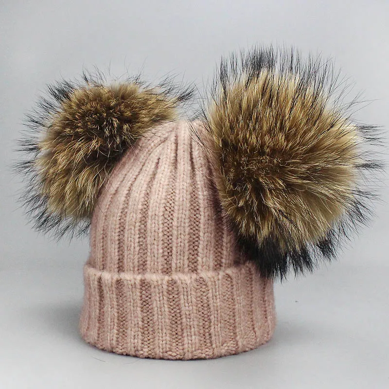 Женская шапка с помпоном из меха енота, зимние теплые шерстяные шапки-бини для девочек и мальчиков, осенне-зимние уличные Лыжные шапки для взрослых с помпонами Skullies - Цвет: Pink 2 pom
