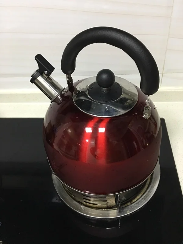 Утолщение большой емкости чайник из нержавеющей стали чайник со свистком бутылка с водой 2L 2.5L 2.3L - Цвет: Red 3 L