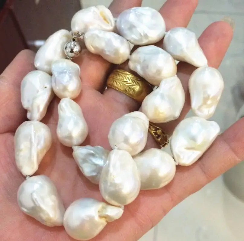 

NEW SOUTH SEA GENUINE WHITE BAROQUE PEARL NECKLACE 18'' 10mm solid gold clasp