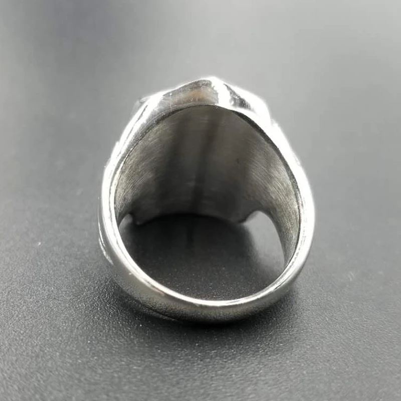  Personality Men's Retro Skull Ring Biker Jewelry Titanium Steel Rings With Red Zircon Eye Bijoux European Style  (4)