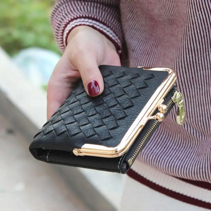 Модные кошельки. Кошелёк женский модный. Женское портмоне. Кошелек женский. Какой кошелек в моде.