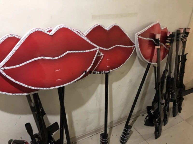led light lips (2)