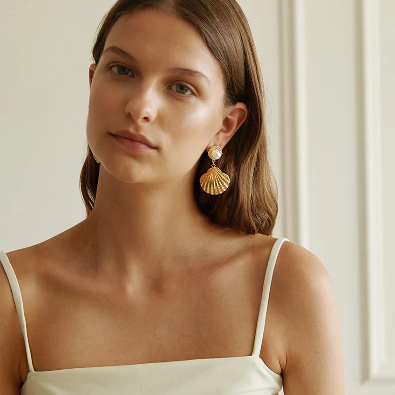 

Trendy Exaggerate Metal Shell Hanging Earring Chic Imitation Pearl Women Fashion Irregular Statement Wedding Party Jewelry Boho