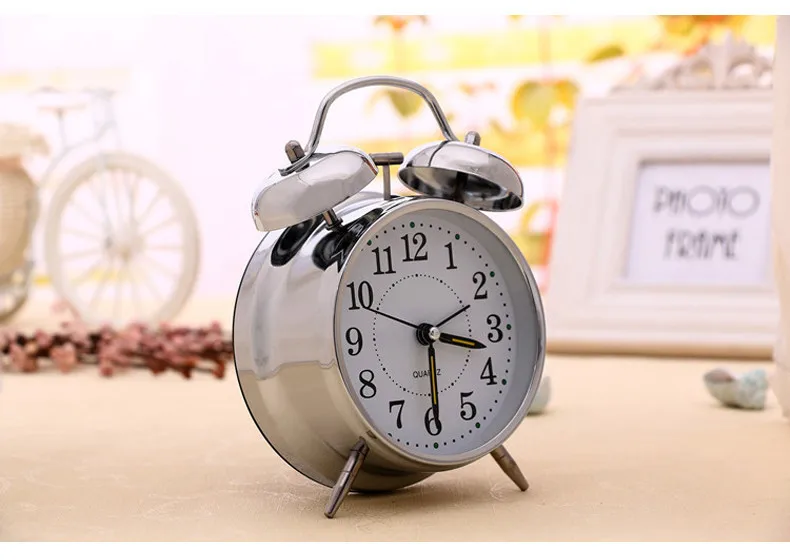 

Creative Clock Personality Mute Alarm Clock Metal Digital Nightlights Table Clock Bell light