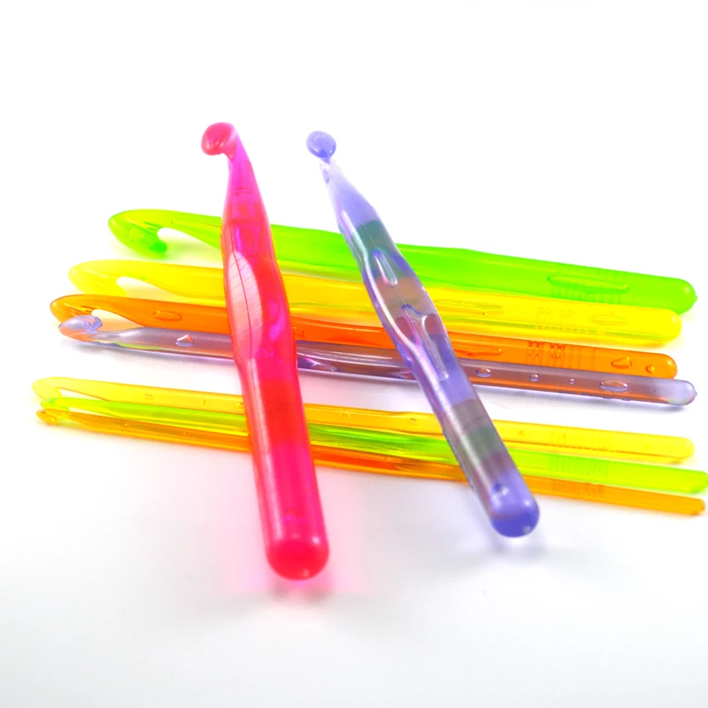

Plastic Hand Crochet Knitting Tools Handle Hook Needlework For Sweater Gloves Life Crochet Hooks Needles Set of 9 sizes (3-12mm)