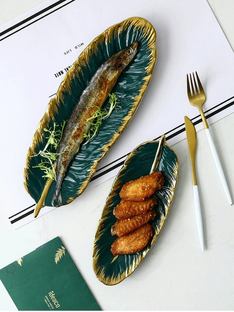 Зеленая керамическая тарелка в форме листа банана, Золотой фарфор, зарядное устройство, закуска, десерт, ювелирная тарелка, посуда, посуда для суши