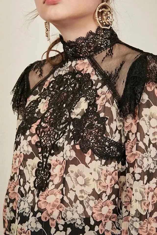 

Women Shirt Spring and Summer New Lace Embroidered Openwork Print Shirt