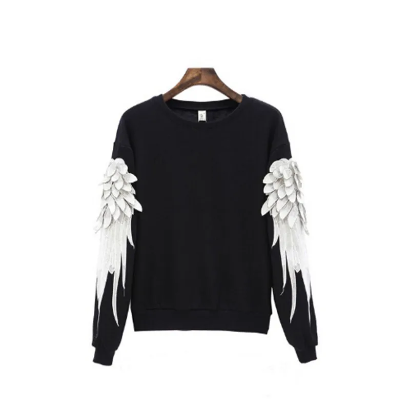 свитер с крыльями на спине. толстовка с крыльями. толстовка с крыльями на спине. кофта с крыльями на рукавах. худи с крыльями.