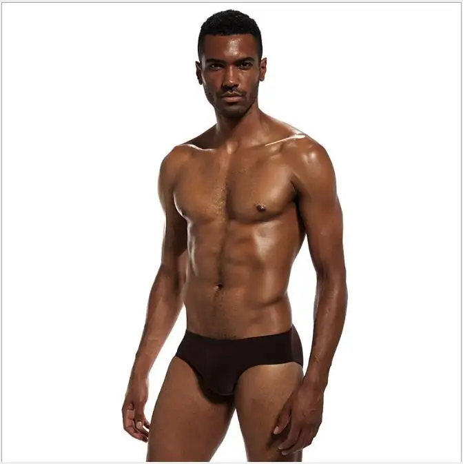 

Men's briefs are low in waist and breathable, ultra-thin, sexy briefs and sexy panties