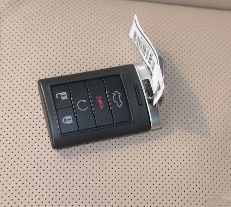 

Car Remote Keyless Shell Replacement Remote FOB KEY 315mhz with chip 5 Butttons fit for CADILLAC SRX